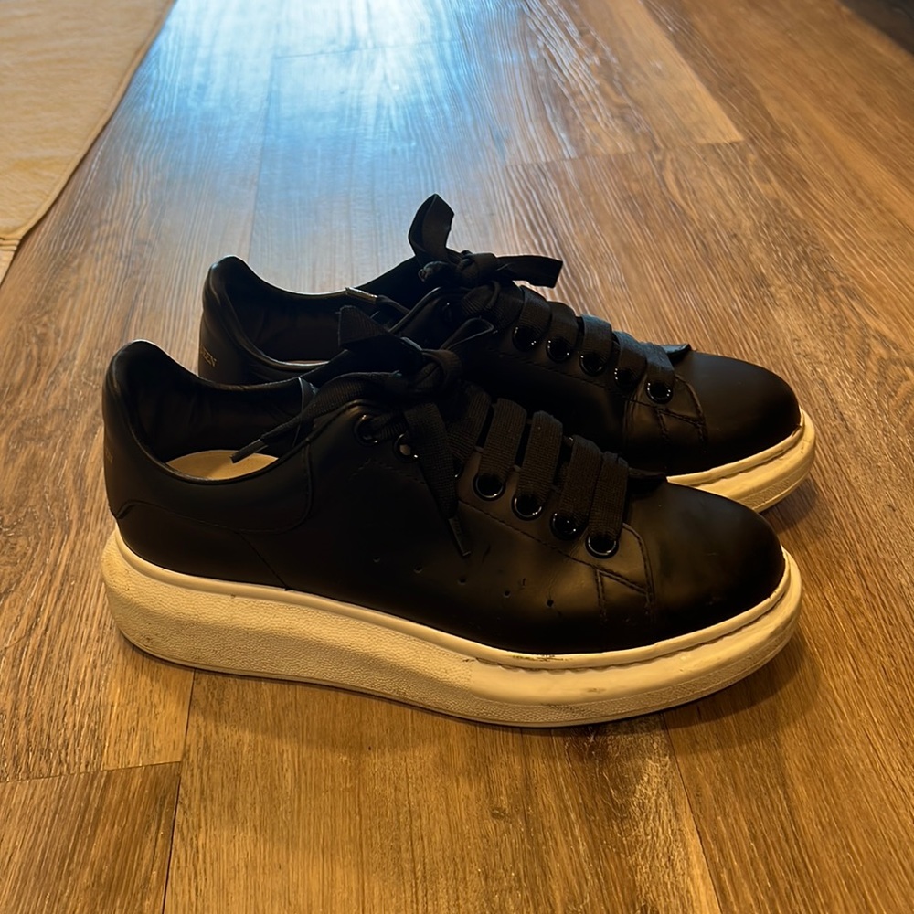 Black alexander mcqueen 38